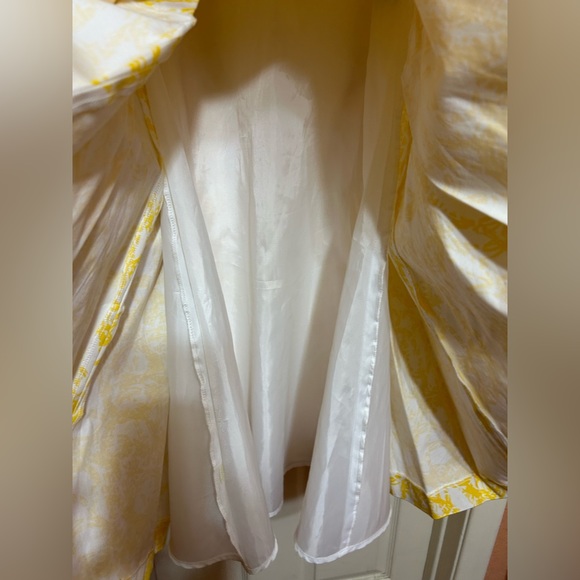 Calvin Klein Yellow and White Pleated A-Line Dress with Pleated Skirt co… - Picture 5 of 7